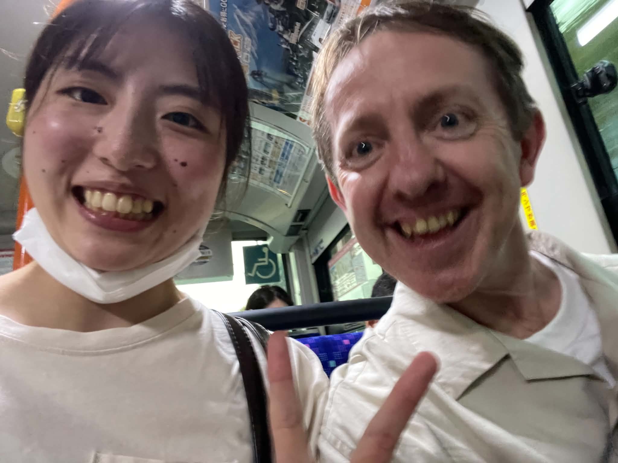James先生's reunion with first student